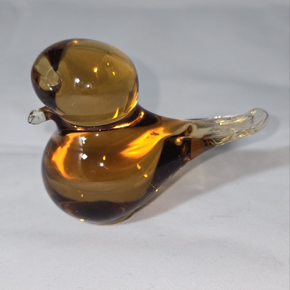 Darling Amber Art Glass Bird Paperweight/Figurine *as is*